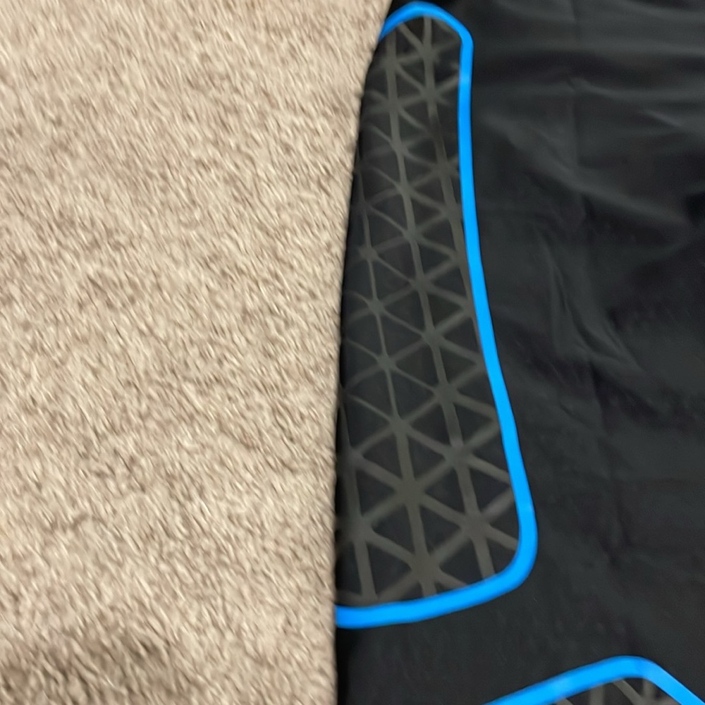 Nike Black and Blue Athletic Leggings - Picture 2 of 7